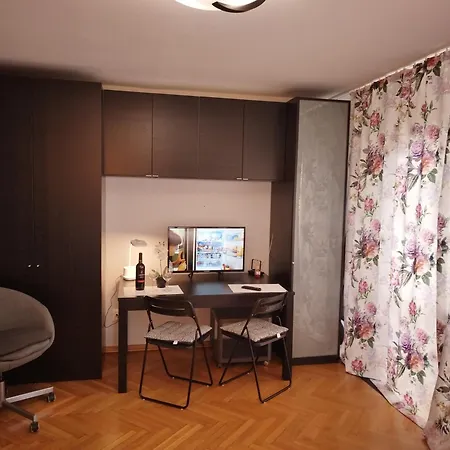 Przytulny W Scislym Centrum Apartman